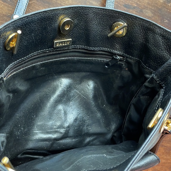 BALLY Vintage Leather Chain Strap Bucket Bag / Petite Tote, Black & Gold - Picture 12 of 17
